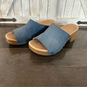 Dansko Women's Giana Clog Mule Blue Leather Block Heel Comfort Classic‎ Sz 36